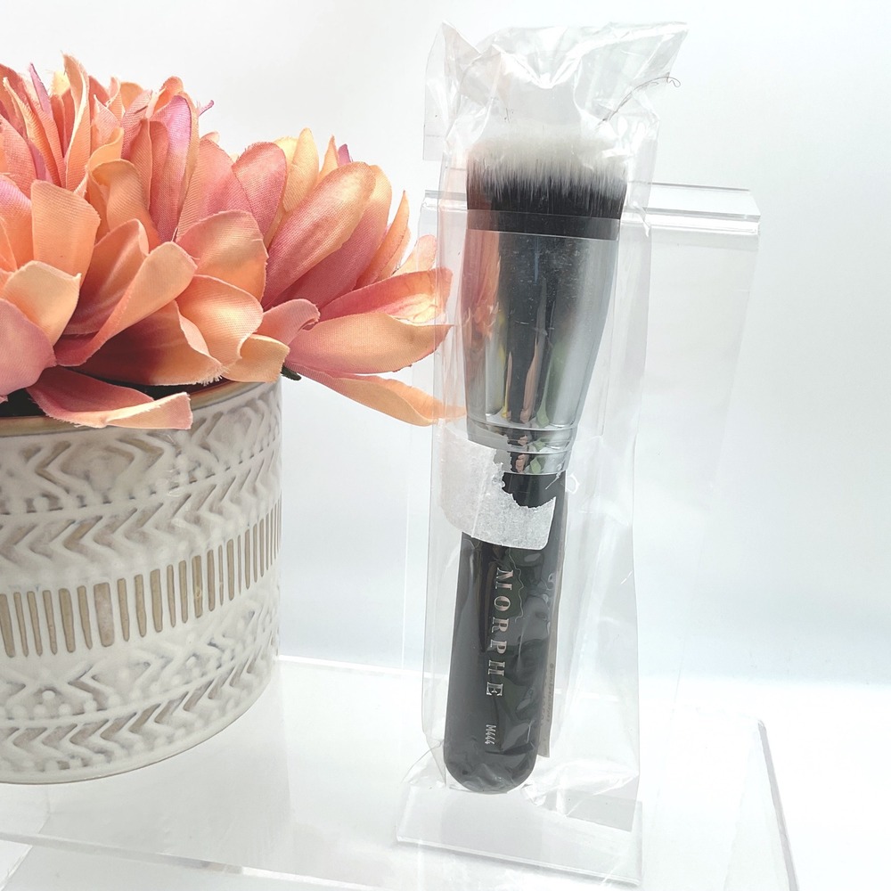 Morphe M444 Deluxe Definition Buffer Brush Foundation Blending Synthetic New